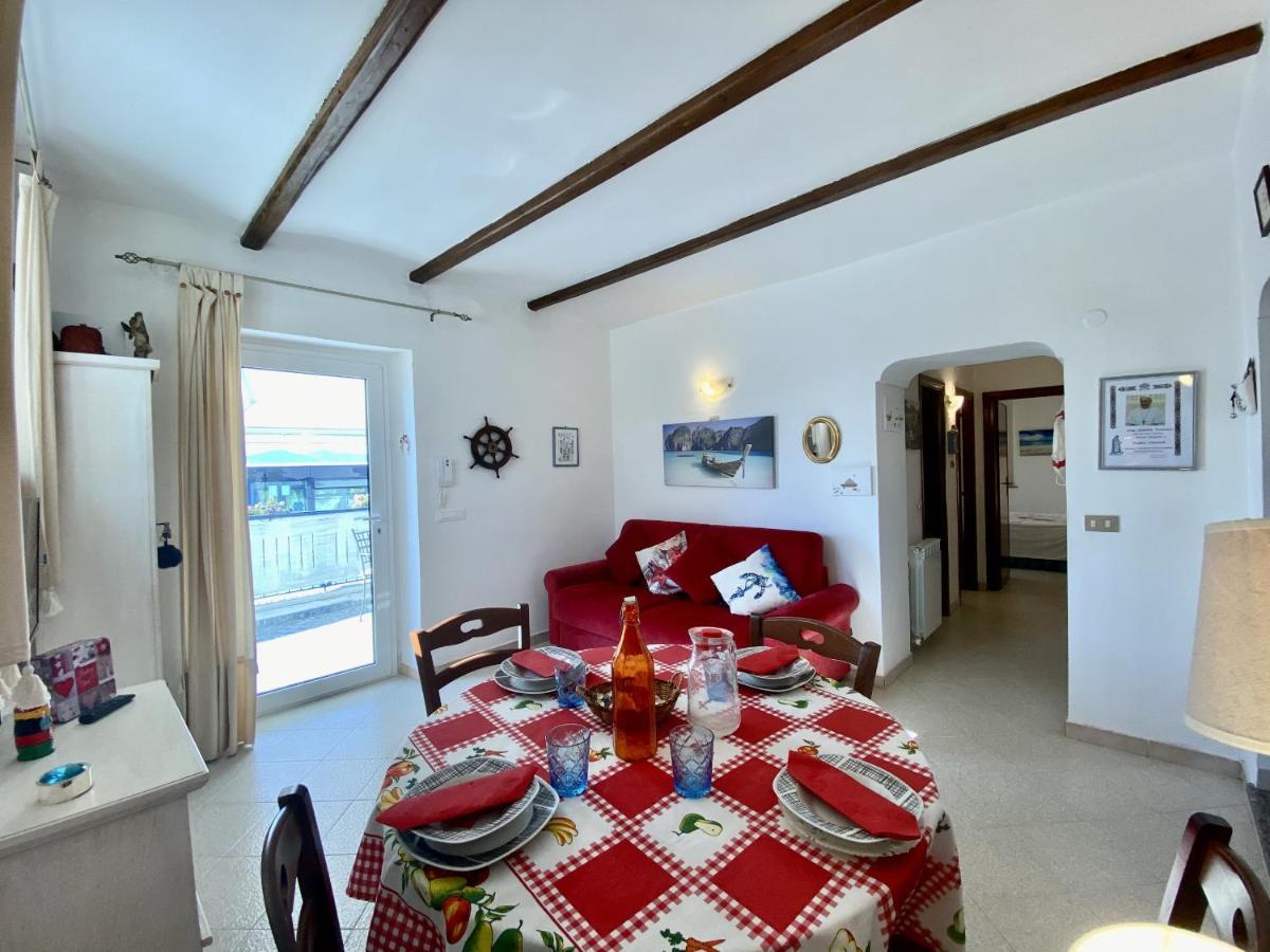 Holidaycasa Mike - Con Terrazzo Vista Mare Sperlonga Bagian luar foto