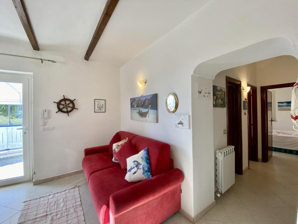 Holidaycasa Mike - Con Terrazzo Vista Mare Sperlonga Bagian luar foto
