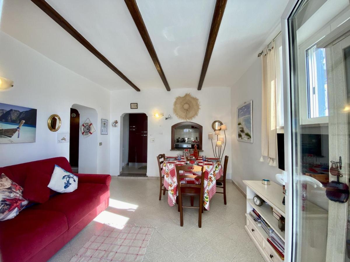 Holidaycasa Mike - Con Terrazzo Vista Mare Sperlonga Bagian luar foto