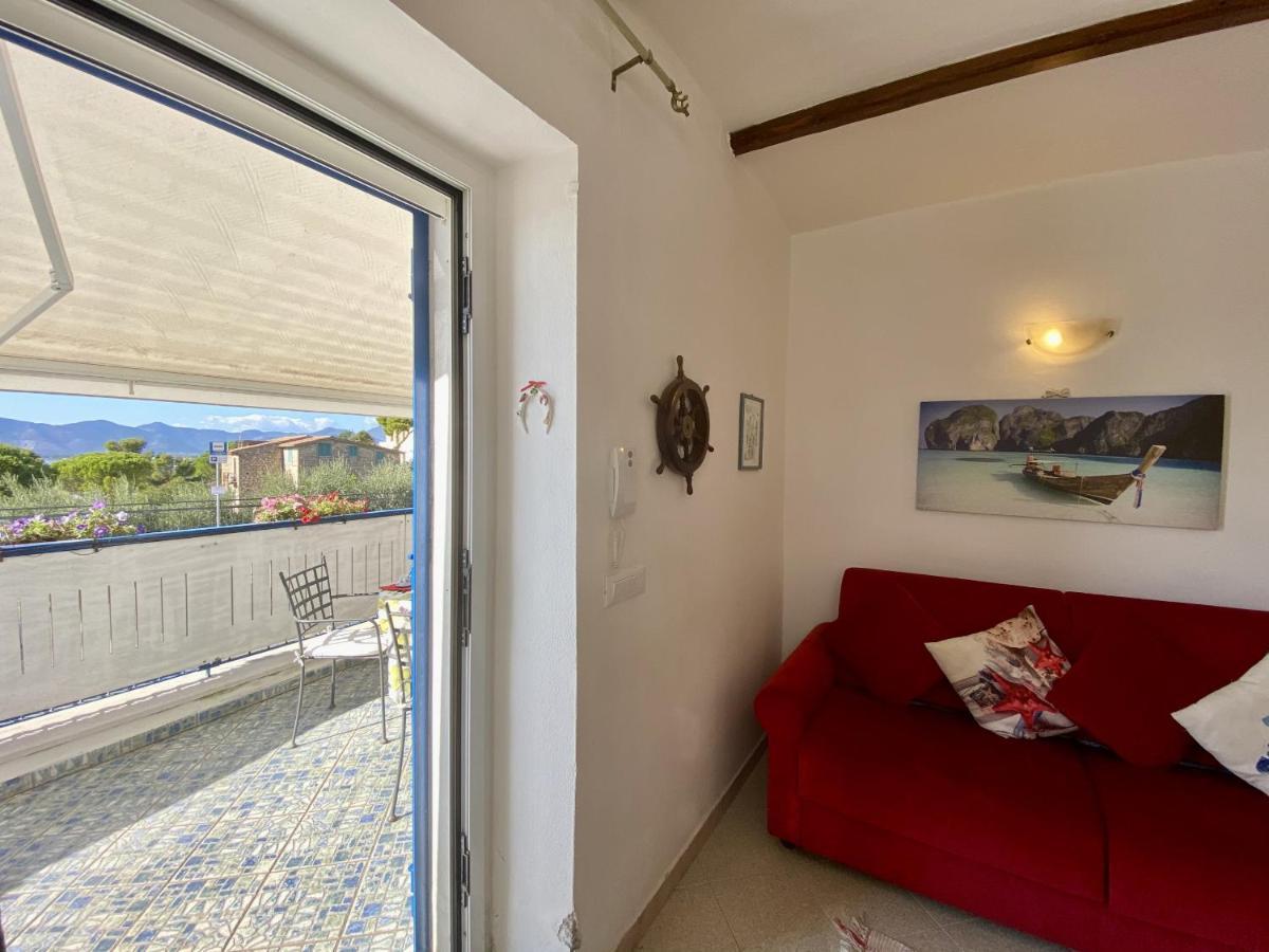 Holidaycasa Mike - Con Terrazzo Vista Mare Sperlonga Bagian luar foto